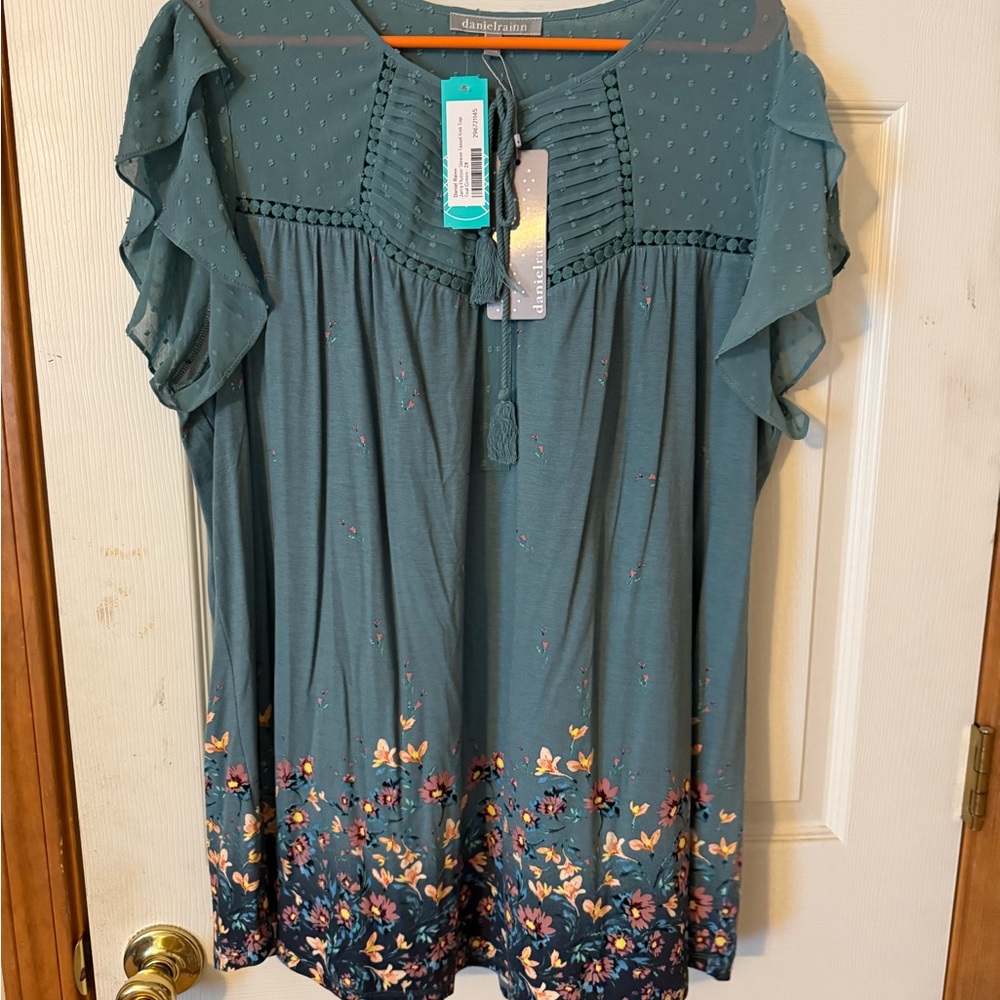 Daniel Rainn Green Flutter Sleeve Blouse with Ruffled Tie Front